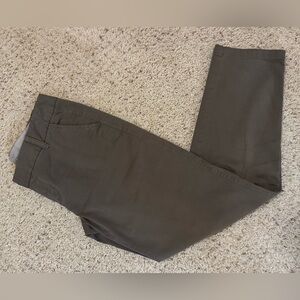 Caslon Chinos
